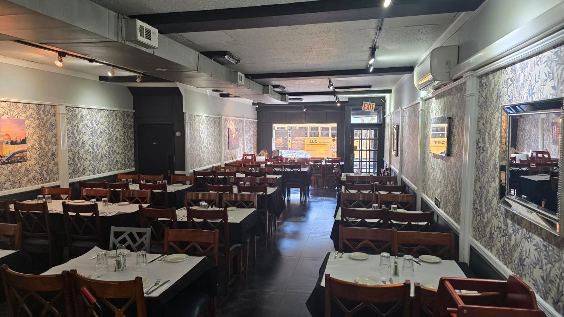 Avenue J — Up to 80 Guests