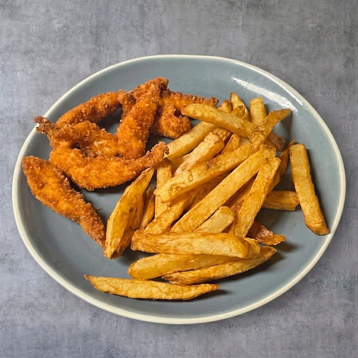 Kid's Chicken Fingers w/fries